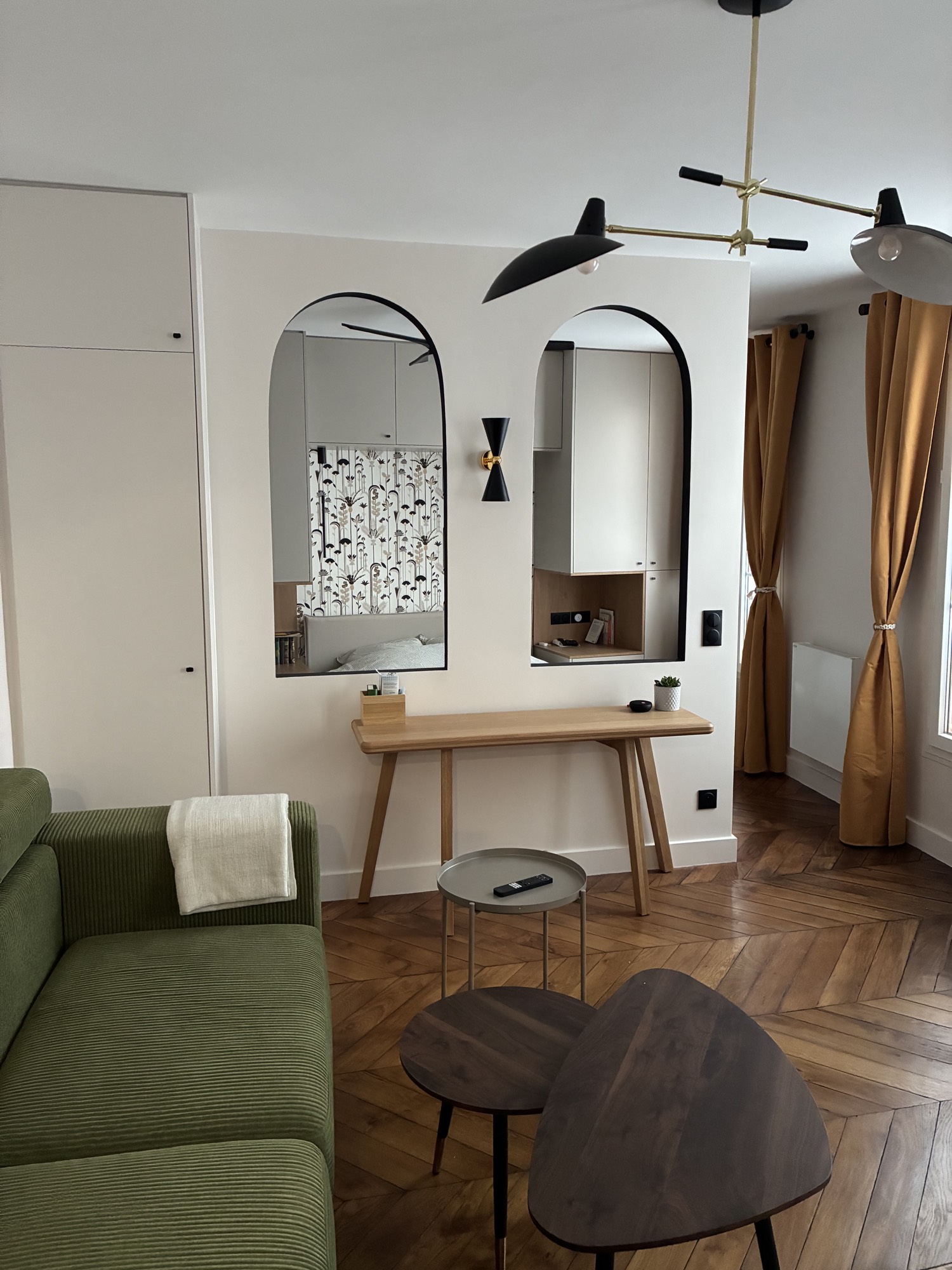 Salon ouvert — arches